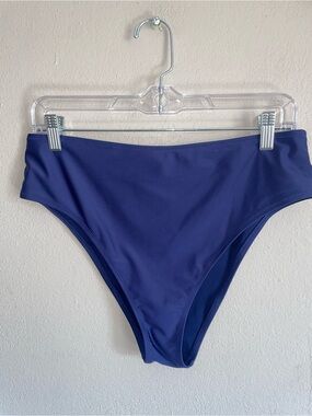 High-Waist Bikini Bottoms - Navy Relleciga